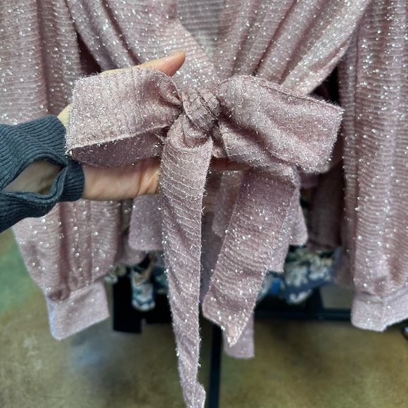 Vintage pink shimmer top - Picture 4 of 4